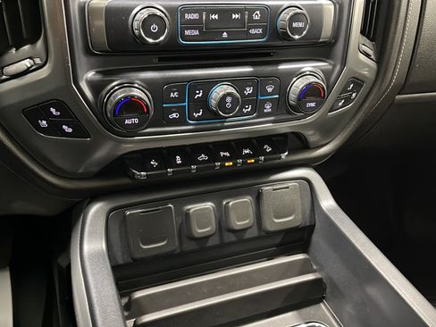Used 2018 Chevrolet Silverado 1500 LTZ Z71 w/ Redline Edition AWD/4WD image 10