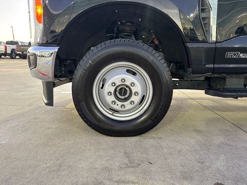 Used 2026 Ford F350 XLT image 28