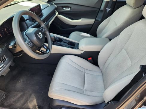 Used 2023 Honda Accord EX image 11