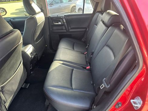 Used 2019 Toyota 4Runner TRD Off-Road Premium AWD/4WD image 32
