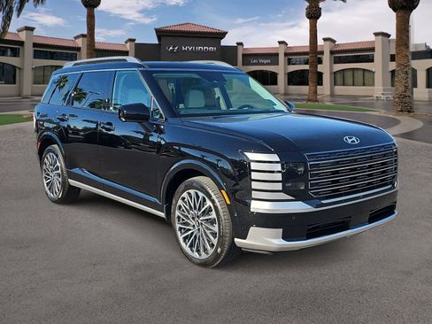 Used 2026 Hyundai Palisade Calligraphy image 2