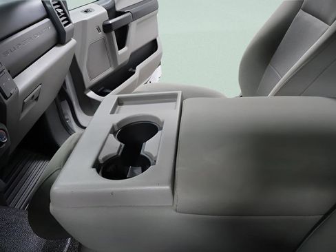 Used 2021 Ford F250 XL w/ Power Equipment Group image 19