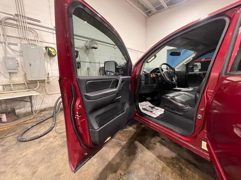 Used 2014 Nissan Titan PRO-4X w/ Pro-4x Luxury Package image 28