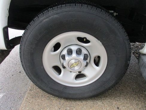 Used 2023 Chevrolet Express 3500 LS image 24