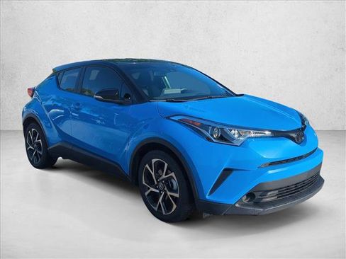 Used 2019 Toyota C-HR XLE image 3