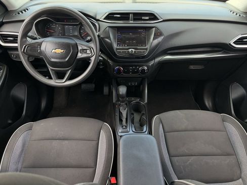 Used 2023 Chevrolet TrailBlazer LS FWD image 12