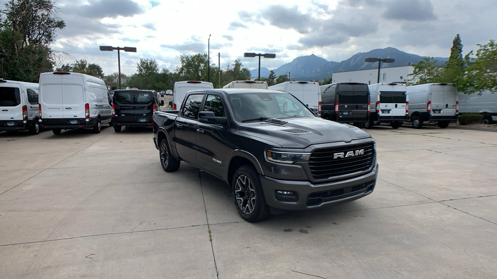 Used 2026 RAM 1500 Laramie w/ Sport Appearance Package AWD/4WD image 7