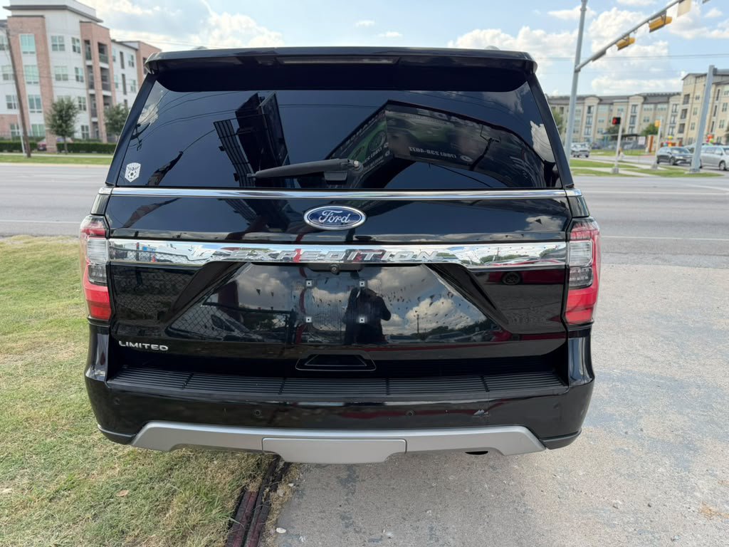 Used 2018 Ford Expedition Limited w/ Driver Assistance Package RWD image 5