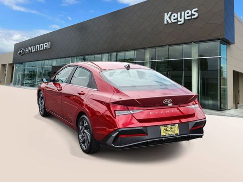 Certified 2025 Hyundai Elantra SEL FWD image 7