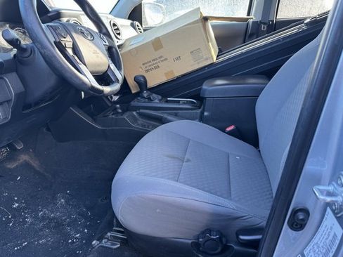 Certified 2022 Toyota Tacoma SR image 5