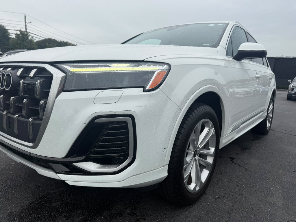 Used 2025 Audi Q7 3.0T Premium Plus AWD/4WD image 9