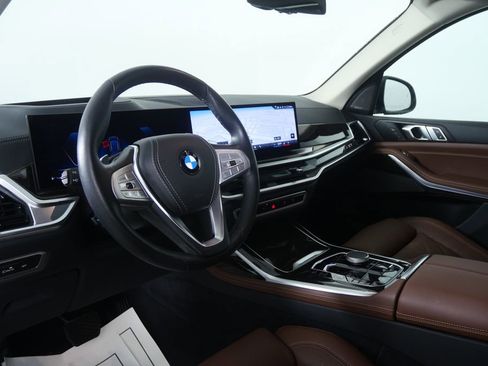 Certified 2025 BMW X7 xDrive40i AWD/4WD image 12