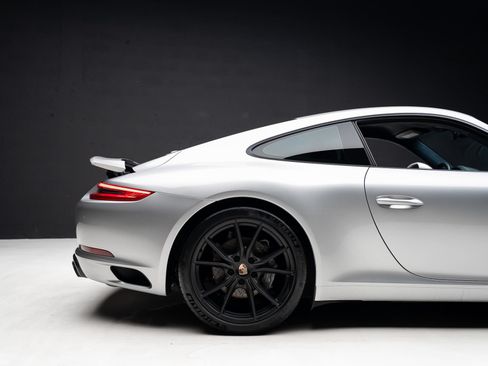 Used 2018 Porsche 911 Carrera RWD image 37