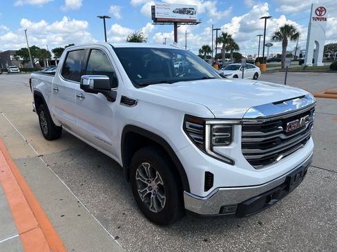 Used 2025 GMC Sierra 1500 SLT RWD image 11