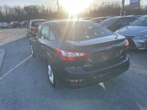 Used 2013 Ford Focus SE FWD image 4