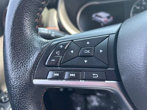 Used 2020 Nissan Kicks SR w/ SR Premium Package FWD image 20