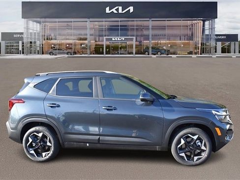 New 2026 Kia Seltos S image 2
