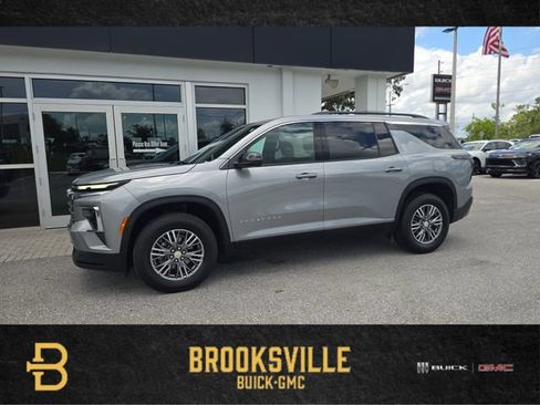 Certified 2026 Chevrolet Traverse LT FWD image 1