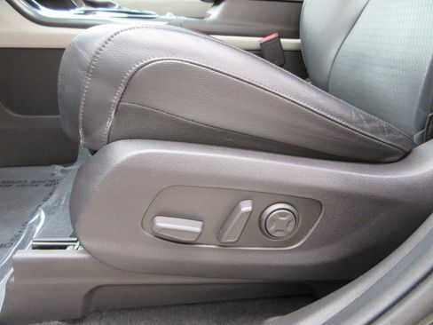 Used 2022 Kia Carnival SX Prestige image 37