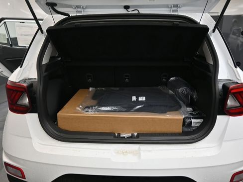 New 2026 Hyundai Venue SEL image 17