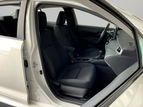 Used 2024 Toyota Corolla LE FWD image 30