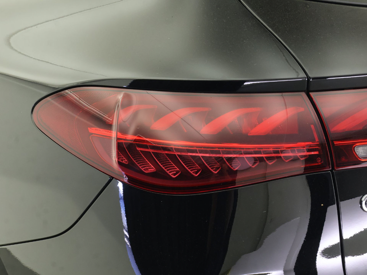 Certified 2023 Mercedes-Benz EQE 500 4MATIC SUV image 18