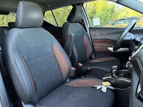 Used 2019 Nissan Kicks SR FWD image 22