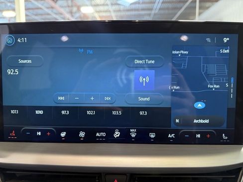 Used 2024 Ford Escape Platinum image 17