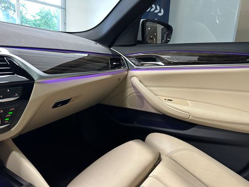 Used 2018 BMW 530i w/ Premium Package image 53