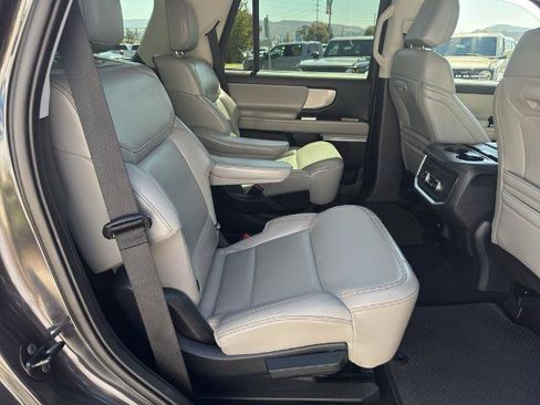 Certified 2025 Ford Expedition Active AWD/4WD image 36