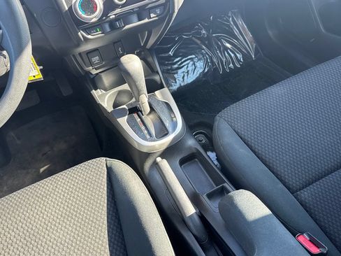 Used 2020 Honda Fit LX image 24