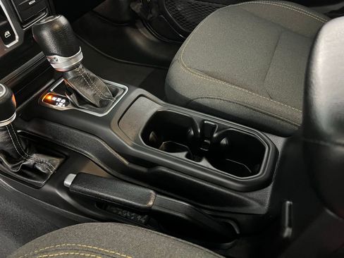 Used 2024 Jeep Wrangler Sport S image 17