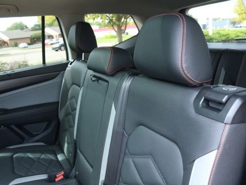 Used 2025 Volkswagen Atlas Peak Edition SE image 16