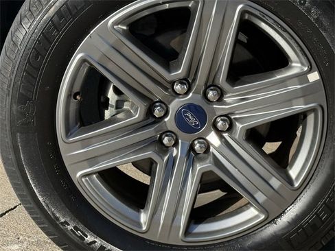 Used 2019 Ford F150 XLT w/ Equipment Group 302A Luxury image 12