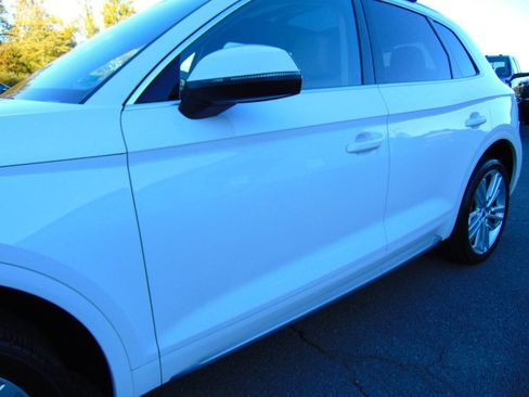 Used 2018 Audi Q5 2.0T Premium Plus w/ Premium Plus Package image 31