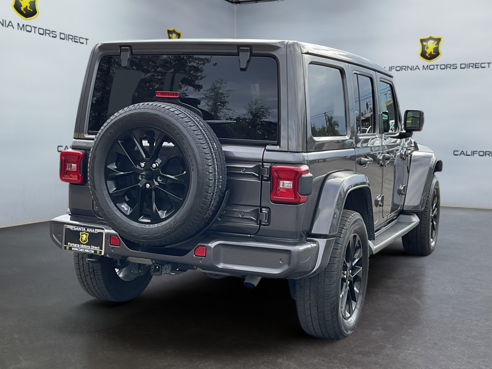 Used 2021 Jeep Wrangler Unlimited Sahara AWD/4WD image 5