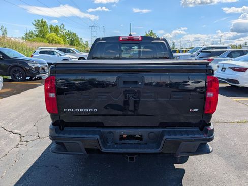 Used 2022 Chevrolet Colorado Z71 AWD/4WD image 6