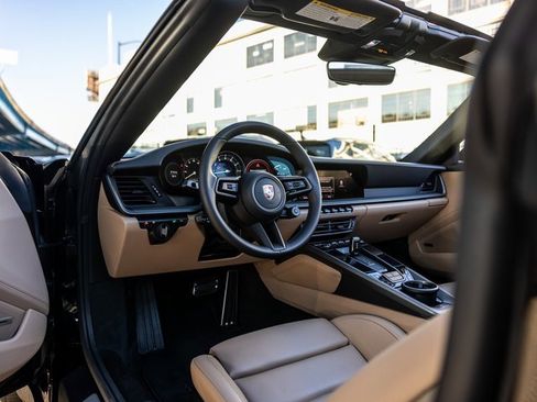 Certified 2024 Porsche 911 Targa 4S image 4