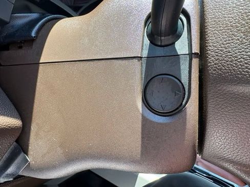 Used 2022 Ford F350 King Ranch w/ King Ranch Ultimate Package AWD/4WD image 25
