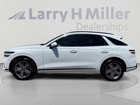 Used 2024 Genesis GV70 3.5T Sport AWD/4WD image 2