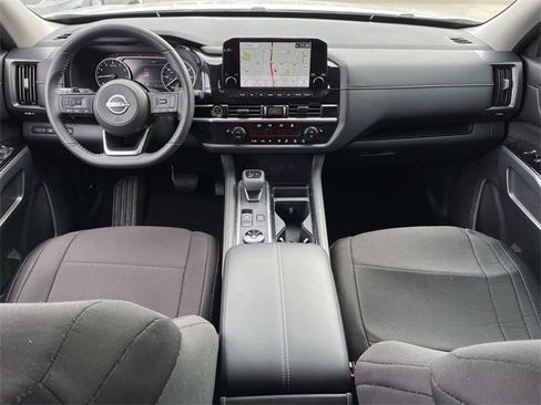 Used 2023 Nissan Pathfinder SL w/ Lighting Package (N92) image 10