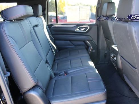Used 2023 Chevrolet Suburban RST image 13