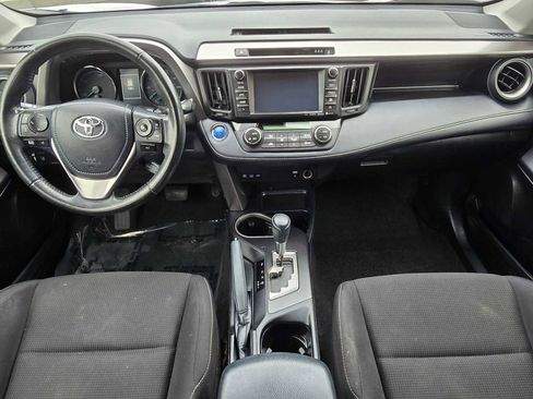 Used 2018 Toyota RAV4 XLE image 20