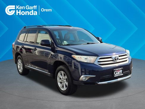 Used 2013 Toyota Highlander SE AWD/4WD image 1