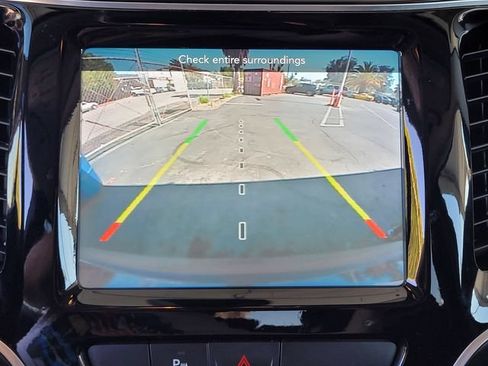 Used 2019 Jeep Cherokee Limited FWD image 11