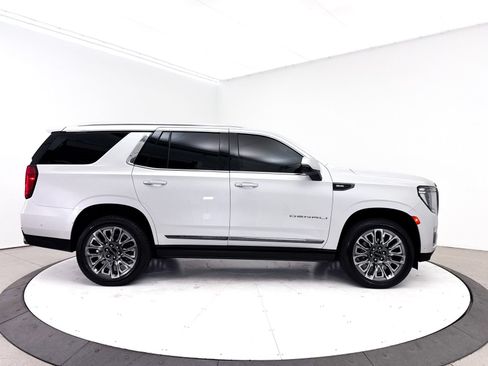Used 2023 GMC Yukon Denali Ultimate w/ LPO, Floor Liner Package AWD/4WD image 45