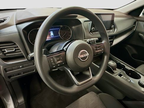 Used 2023 Nissan Rogue SV AWD/4WD image 18