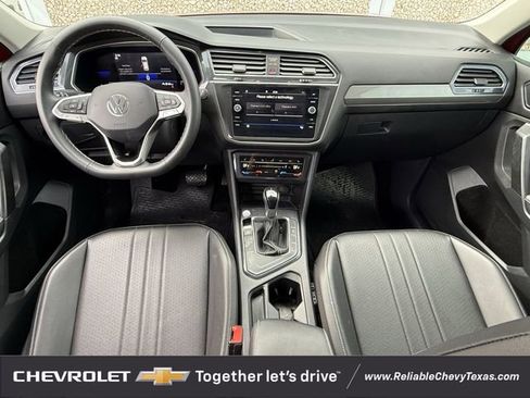 Used 2022 Volkswagen Tiguan SE image 12
