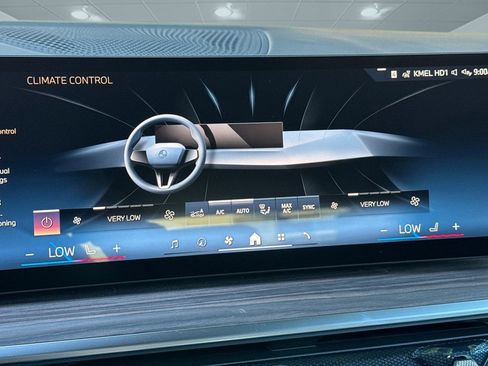 New 2026 BMW X5 xDrive50e image 25