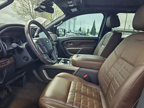 Used 2021 Nissan Titan Platinum Reserve w/ Moonroof Package image 24